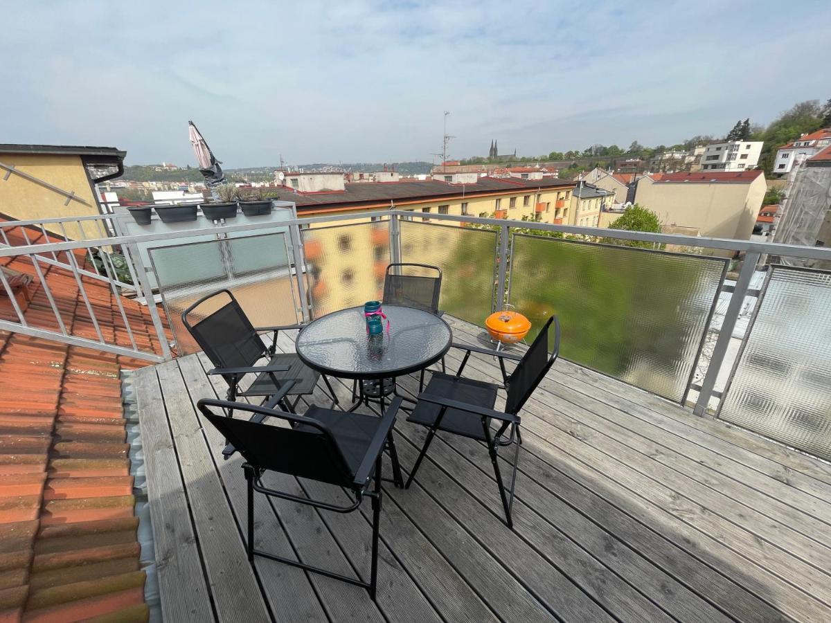 Good Times By Vysehrad Apartment